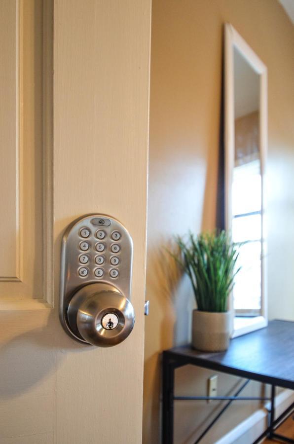 Private Bedrooms Long Term Stays Провидънс Екстериор снимка